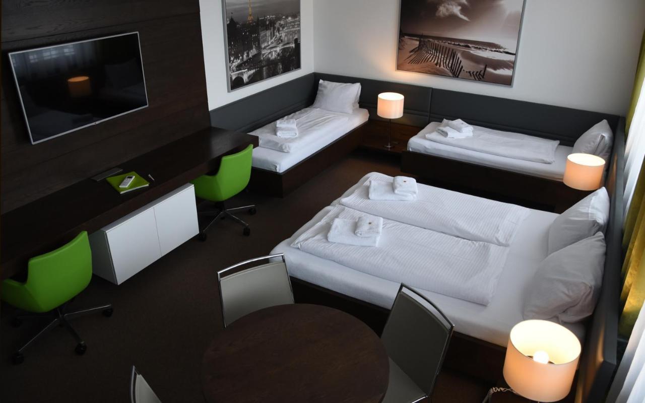 Hotel Harmony Medical & Wellness-Free Parking, 1,8Km From The Center 크로메르지 외부 사진