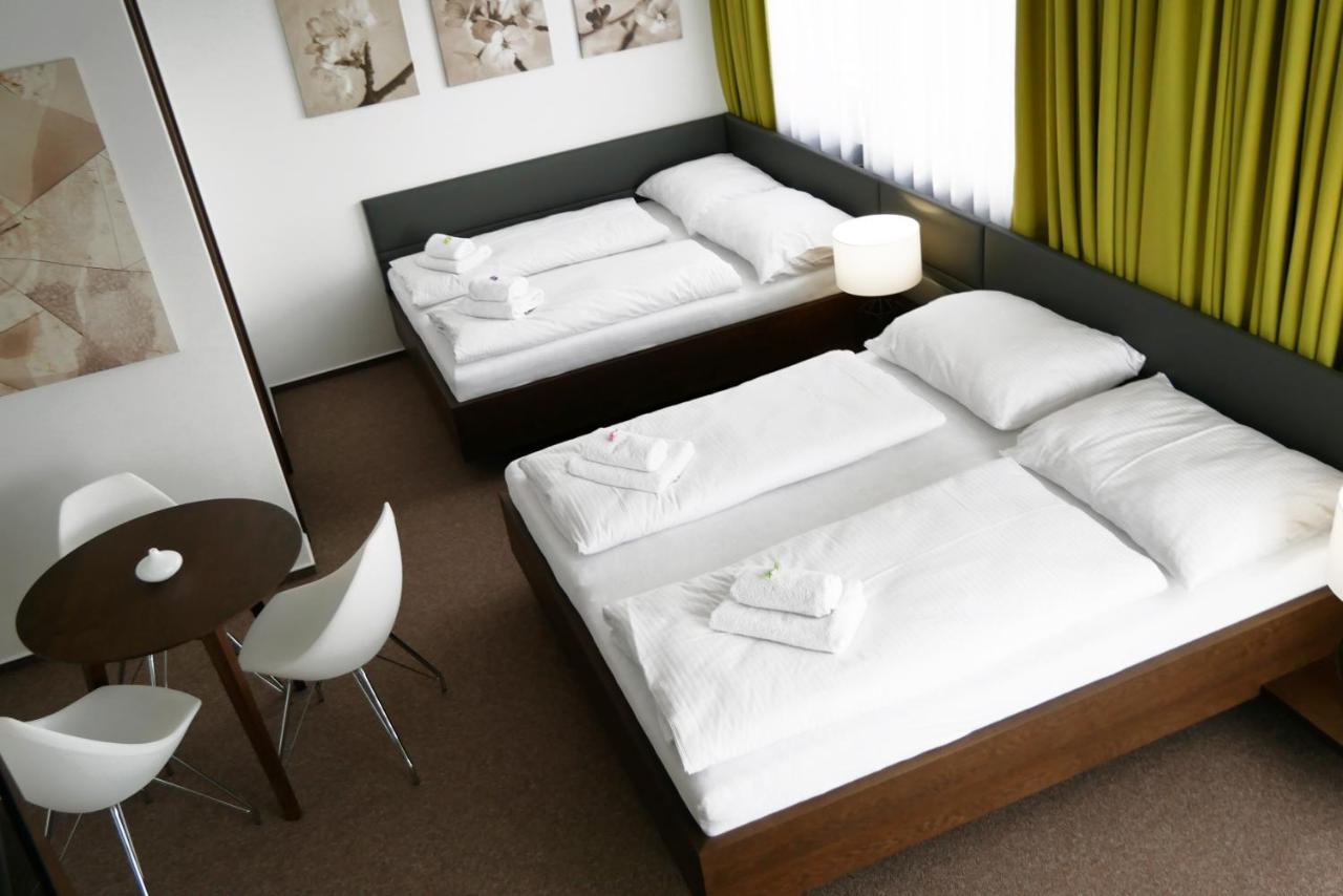 Hotel Harmony Medical & Wellness-Free Parking, 1,8Km From The Center 크로메르지 외부 사진