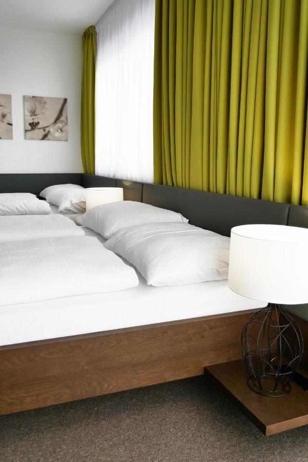 Hotel Harmony Medical & Wellness-Free Parking, 1,8Km From The Center 크로메르지 외부 사진