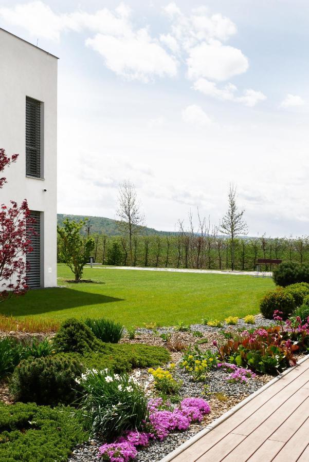 Hotel Harmony Medical & Wellness-Free Parking, 1,8Km From The Center 크로메르지 외부 사진